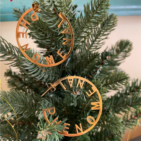 PHENOMENAL Hoop Earrings - Picture 2 of 5